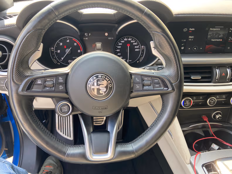 Alfa Romeo Stelvio - 11