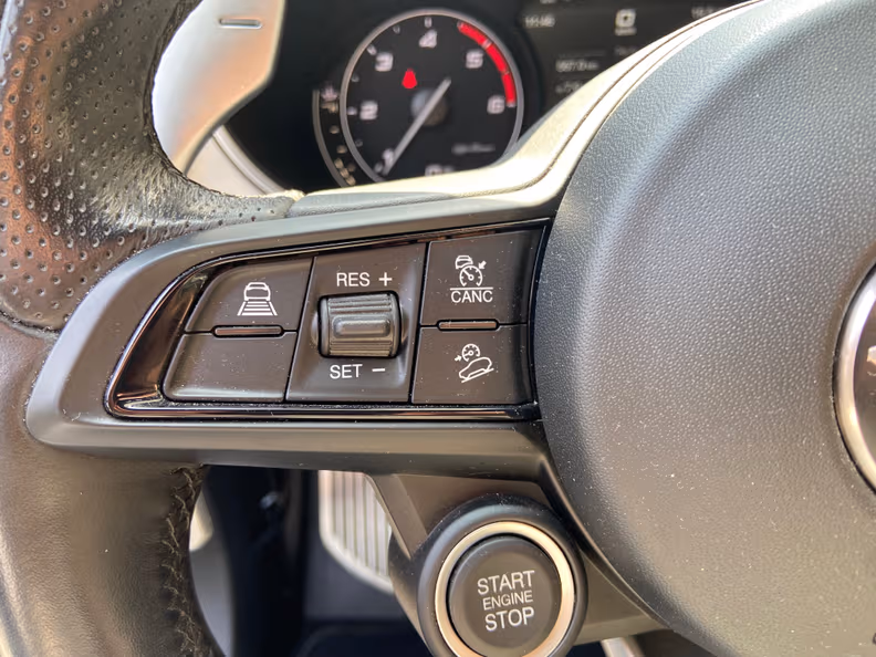 Alfa Romeo Stelvio - 10