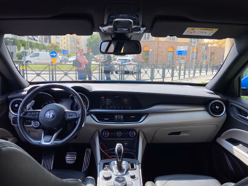 Alfa Romeo Stelvio - 8