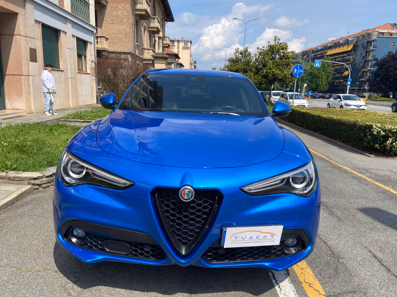 Alfa Romeo Stelvio - 2