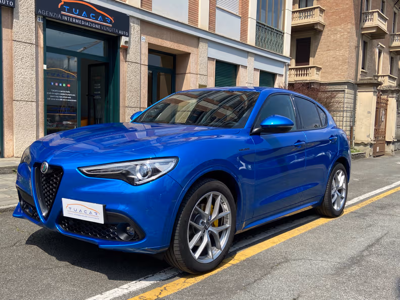 Alfa Romeo Stelvio - 1