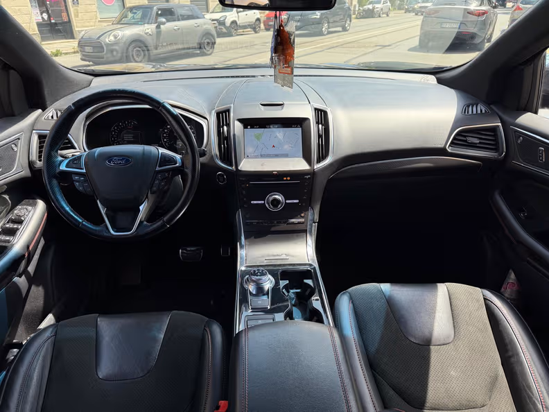 Ford Edge - 9