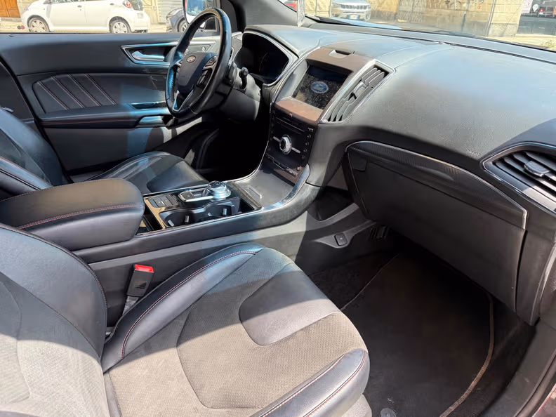 Ford Edge - 25