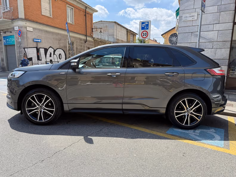 Ford Edge - 3