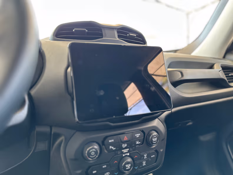Jeep Renegade - 12