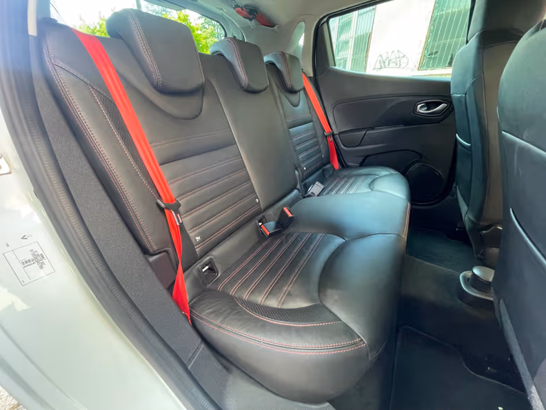 Renault Clio - 30