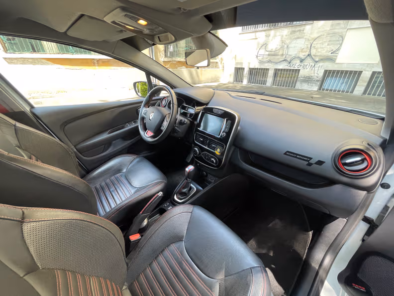 Renault Clio - 31