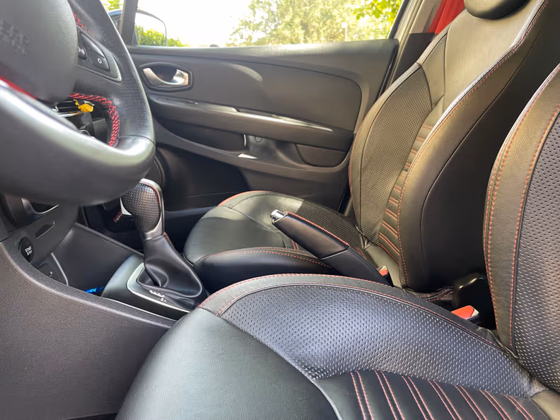 Renault Clio - 16