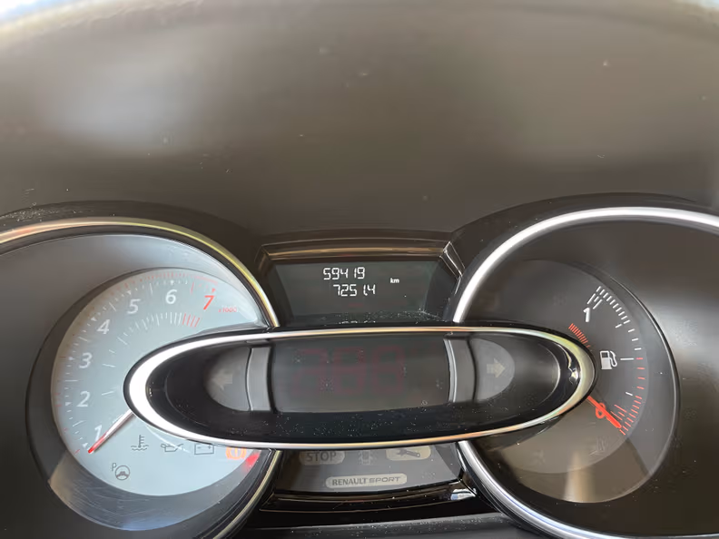 Renault Clio - 11