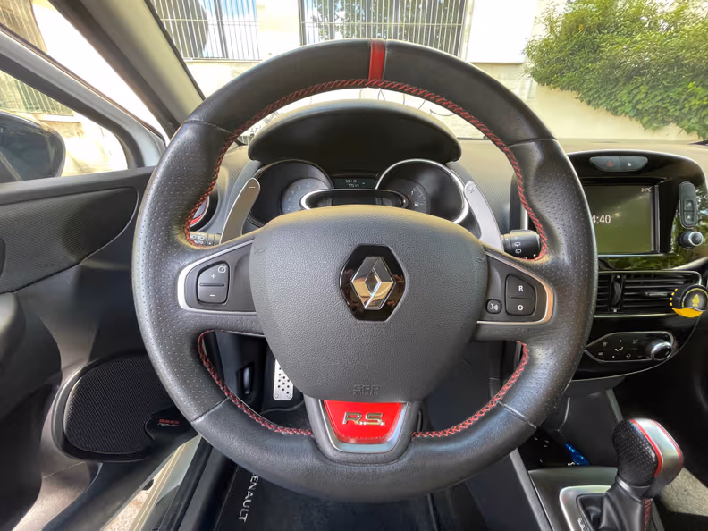 Renault Clio - 12