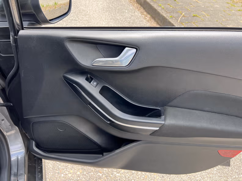 Ford Fiesta - 22
