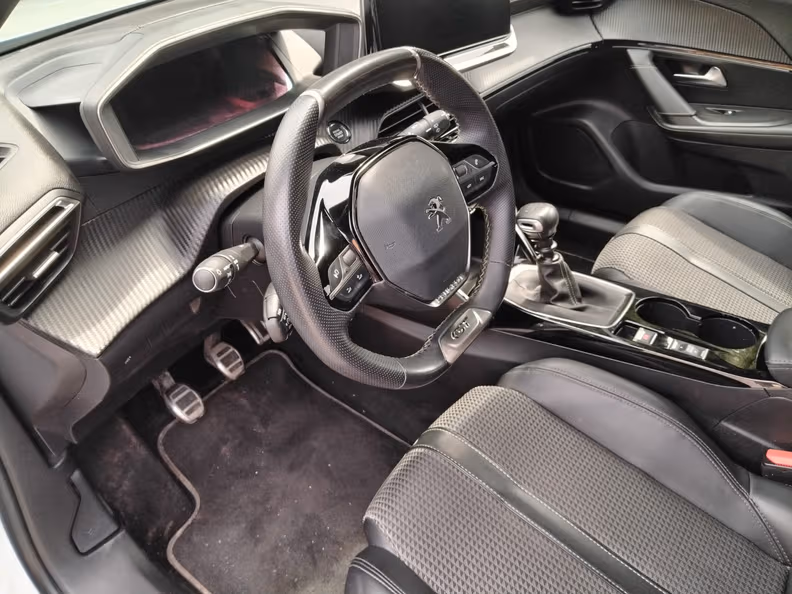 Peugeot 2008 - 7