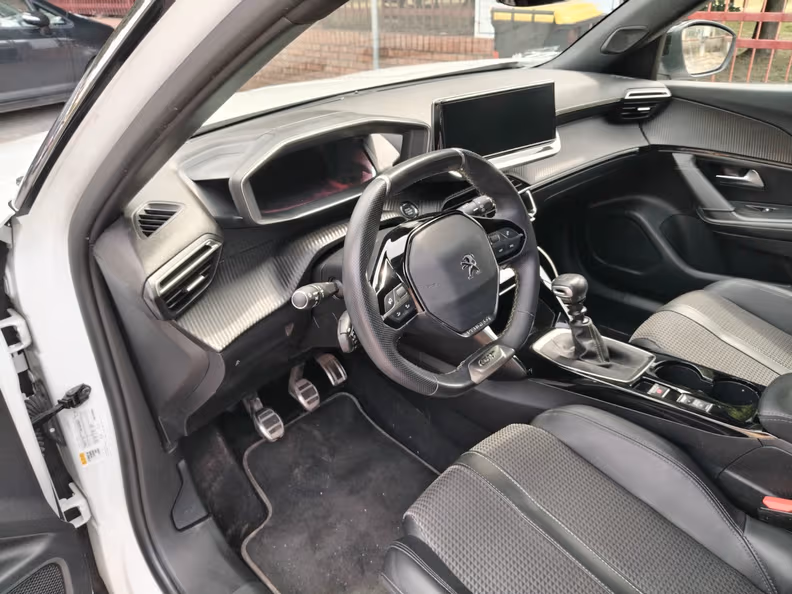Peugeot 2008 - 70