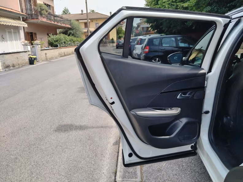 Peugeot 2008 - 55