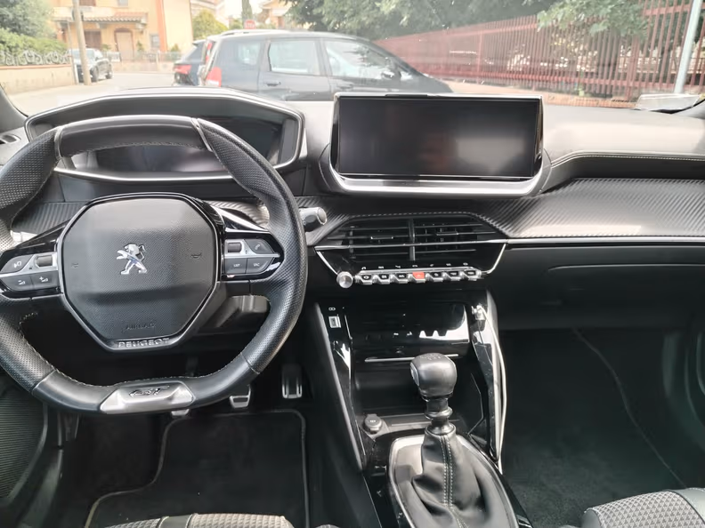 Peugeot 2008 - 45