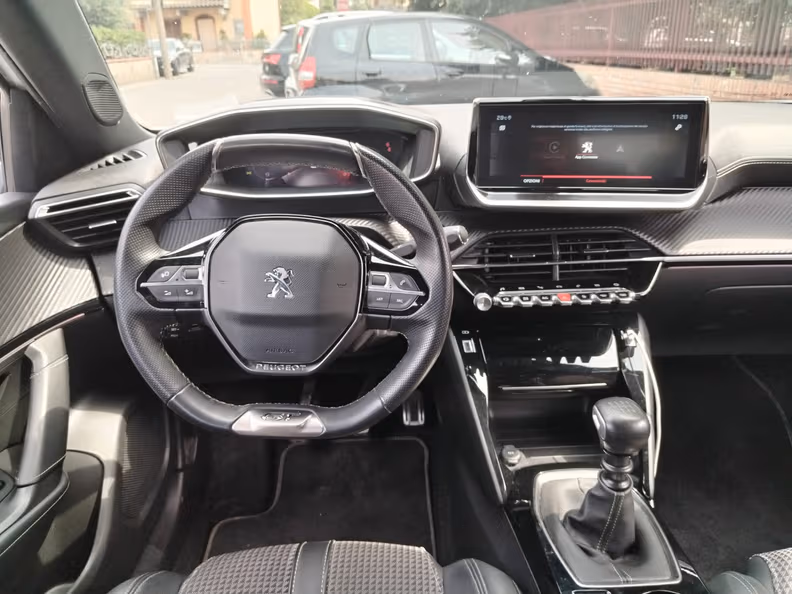 Peugeot 2008 - 41