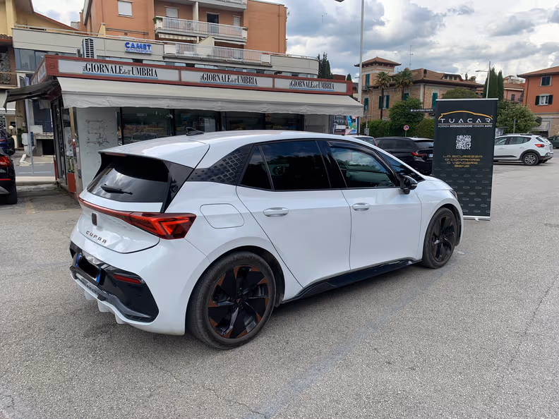 Cupra Born - 8
