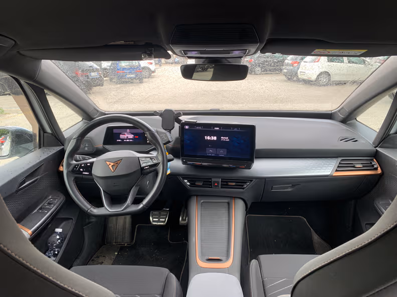 Cupra Born - 33