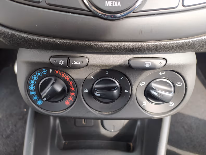Opel Corsa - 41