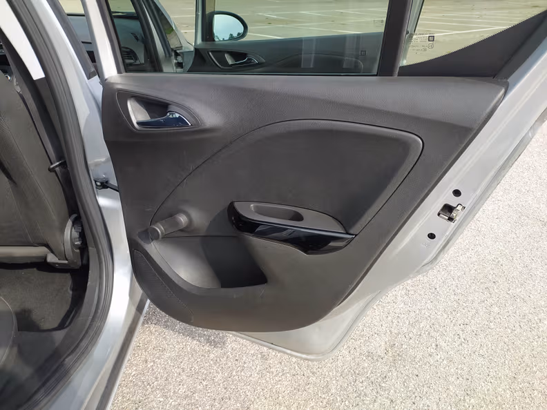 Opel Corsa - 36