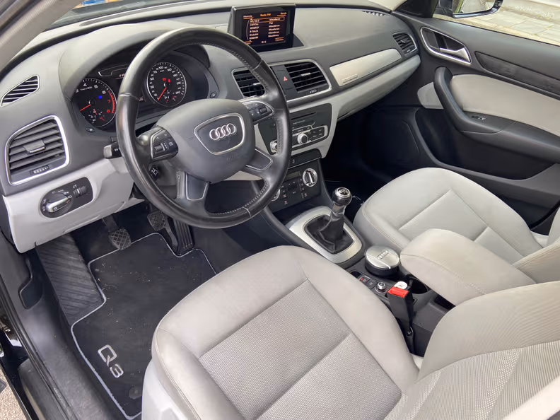 Audi Q3 - 22