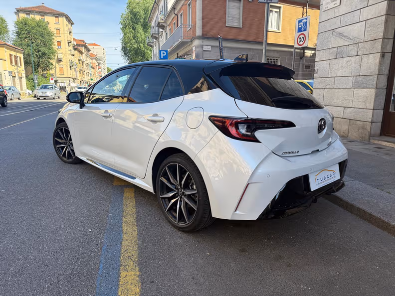 Toyota Corolla - 4