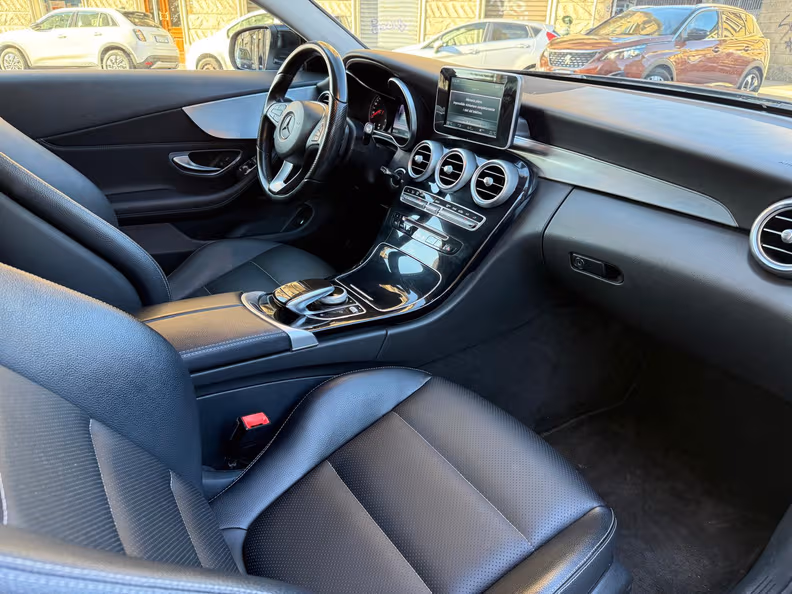 Mercedes-Benz C-Class - 25
