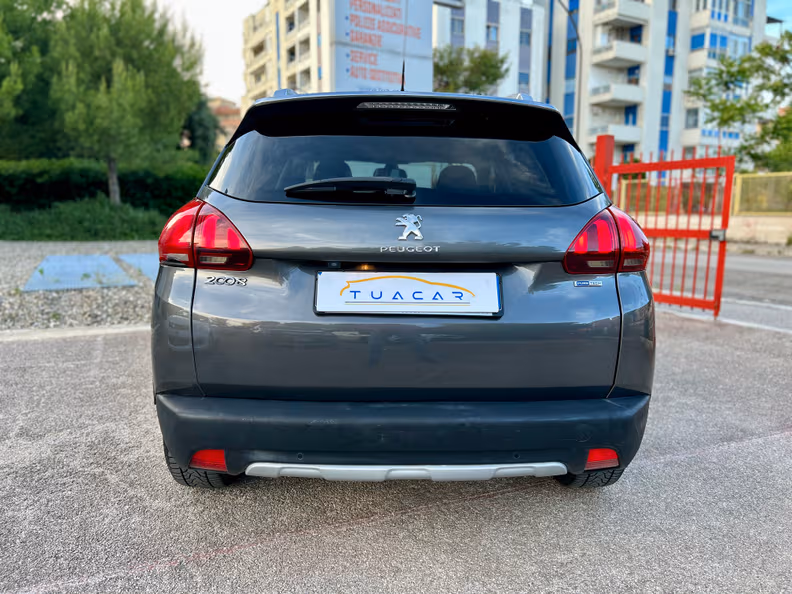 Peugeot 2008 - 9
