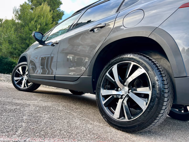 Peugeot 2008 - 11