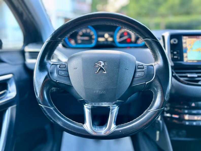 Peugeot 2008 - 15