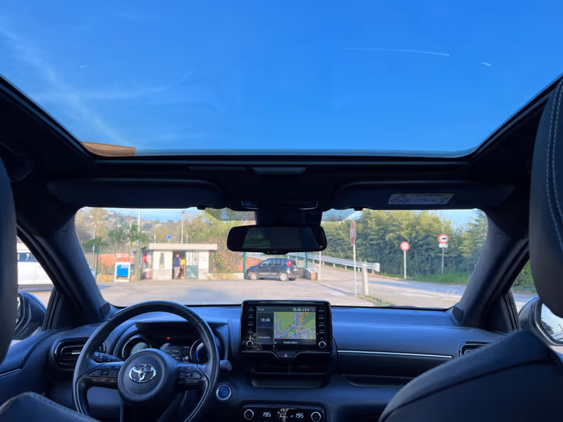 Toyota Yaris - 30