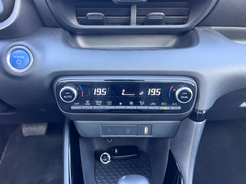 Toyota Yaris - 15