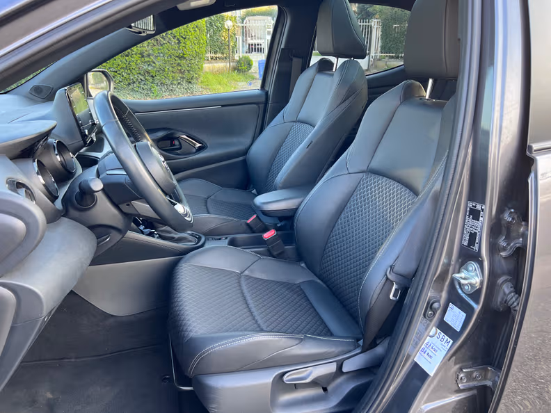 Toyota Yaris - 25