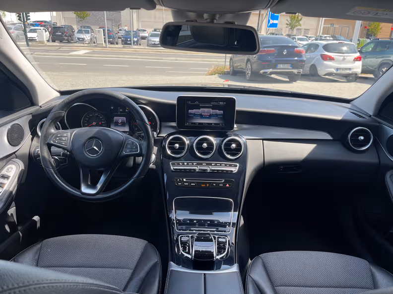 Mercedes-Benz C-Class - 12