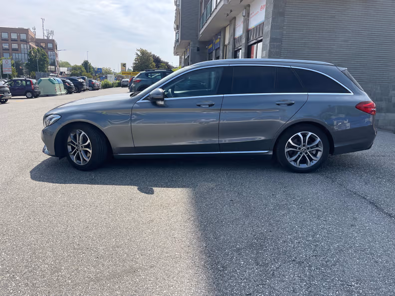 Mercedes-Benz C-Class - 36