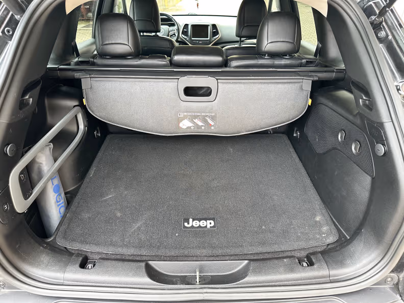 Jeep Cherokee - 37