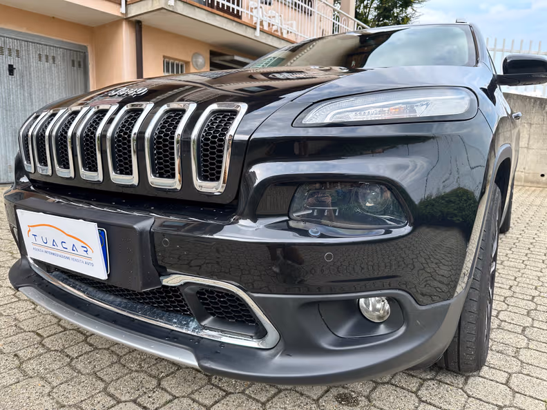 Jeep Cherokee - 16