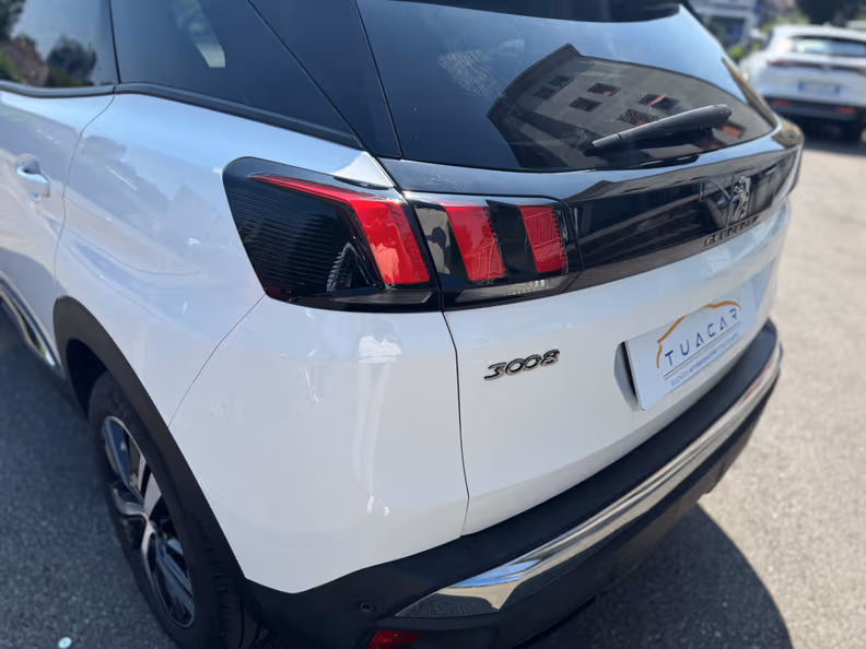 Peugeot 3008 - 11