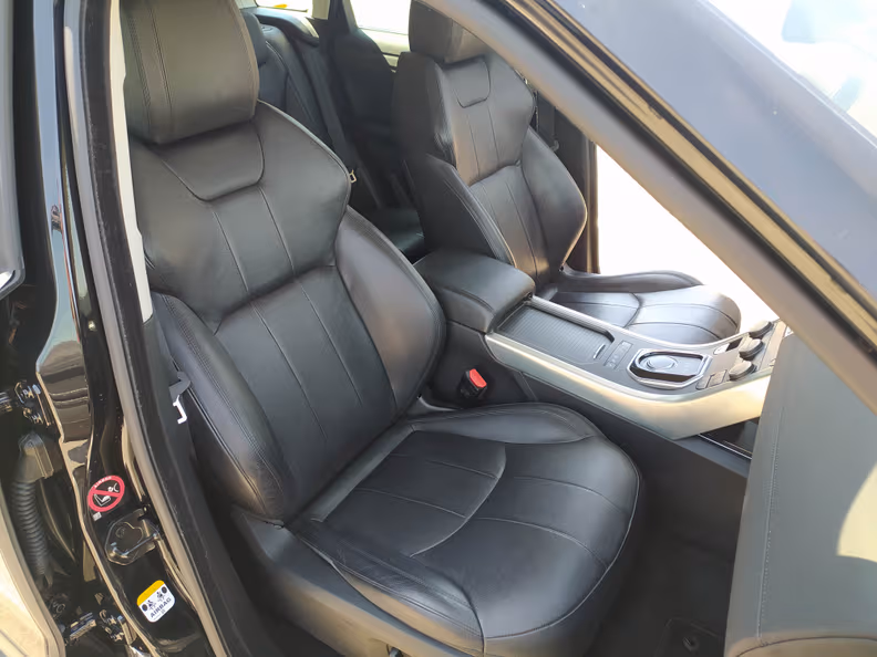 Land Rover Range Rover Evoque - 36