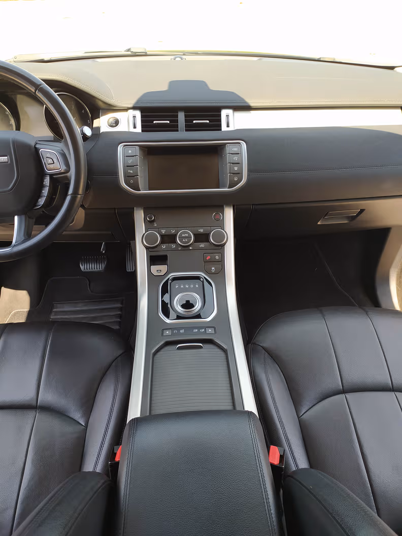Land Rover Range Rover Evoque - 12