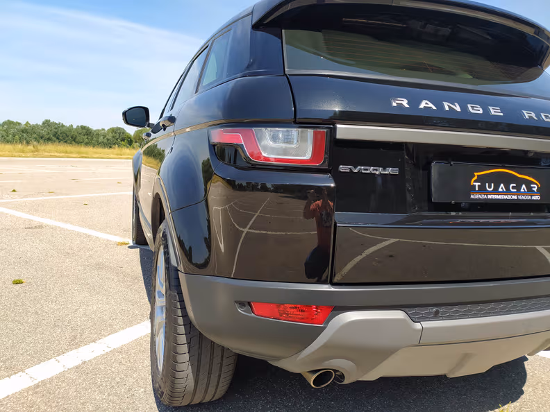 Land Rover Range Rover Evoque - 17