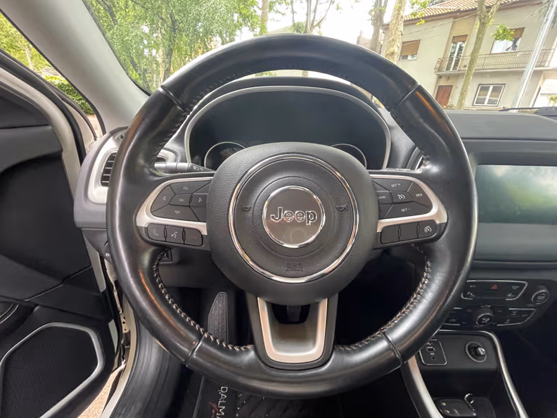 Jeep Compass - 14