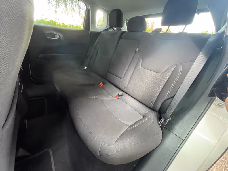 Jeep Compass - 29