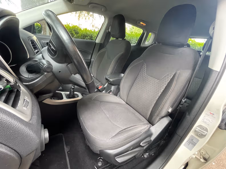 Jeep Compass - 18