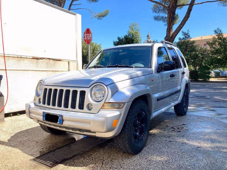 Jeep Cherokee - 4