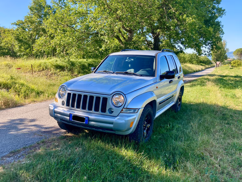 Jeep Cherokee - 3