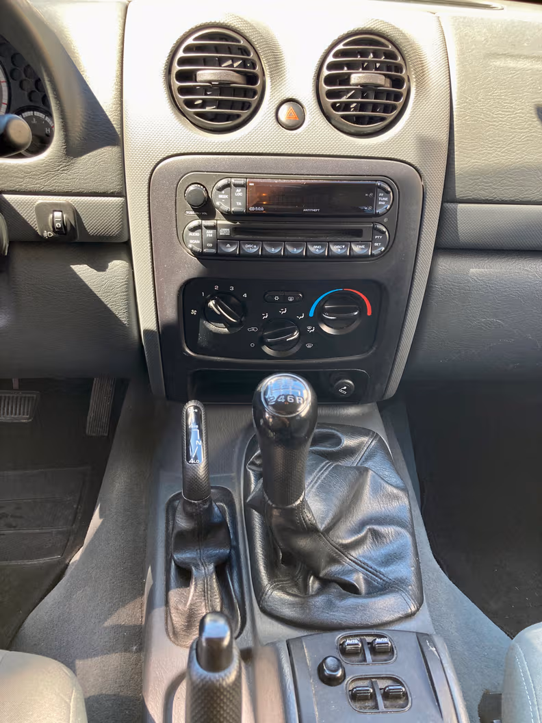 Jeep Cherokee - 19