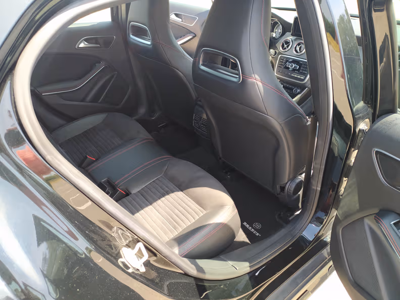 Mercedes-Benz GLA-Class - 47