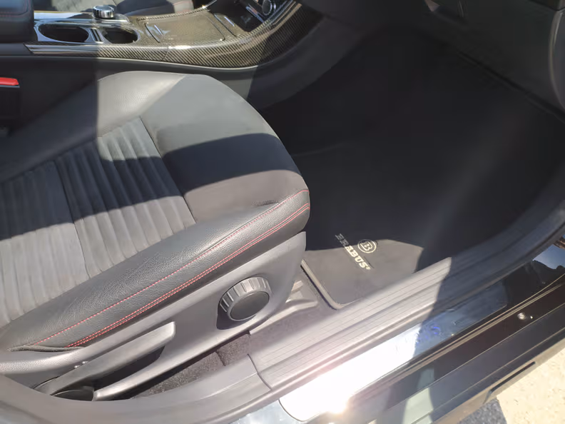 Mercedes-Benz GLA-Class - 43