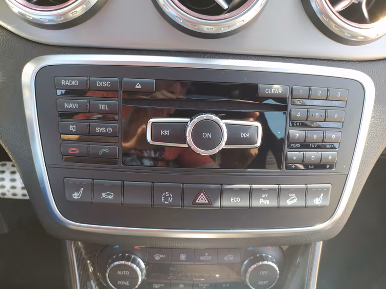 Mercedes-Benz GLA-Class - 61